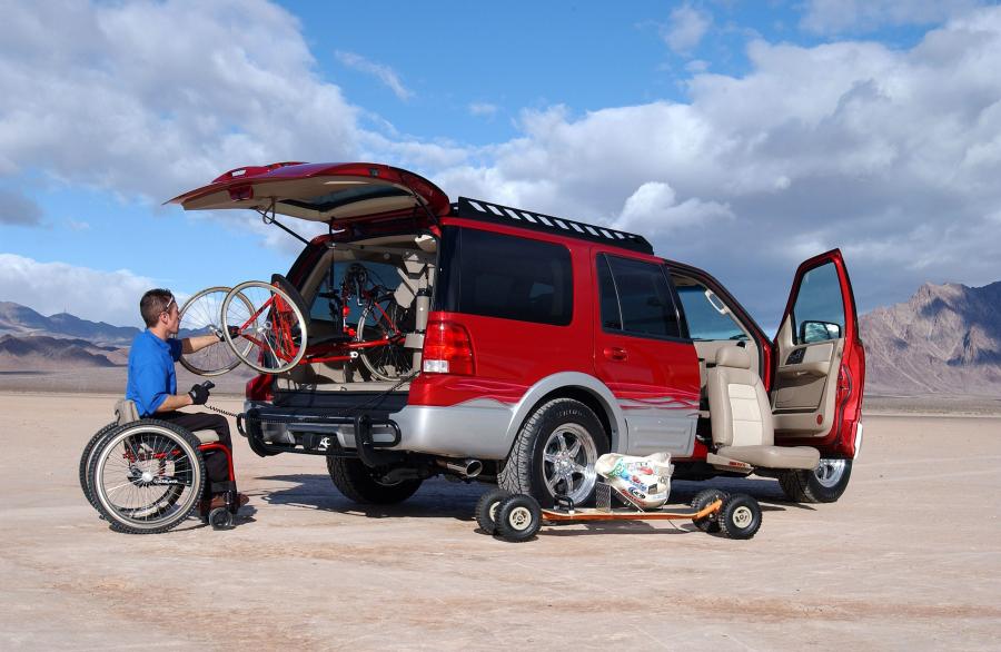  Ford Expedition 2003 года  (фото 7 из 169)